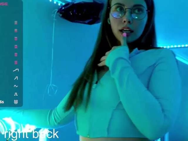 Sweet -VikkiL0vesCheese- wants you to fuck her body now -VikkiL0vesCheese- from BongaCams