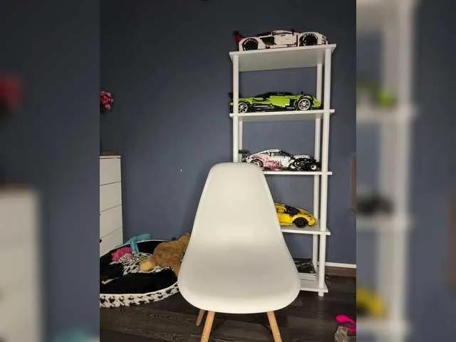 Akadori from BongaCams