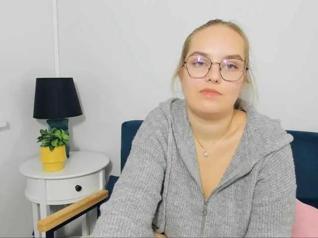 AlicePretty69 from BongaCams