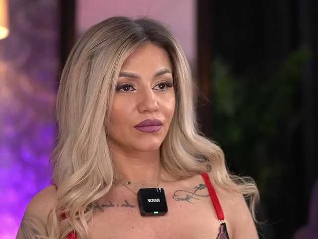 BongaCams AlmaVelia AlmaVelia from BongaCams