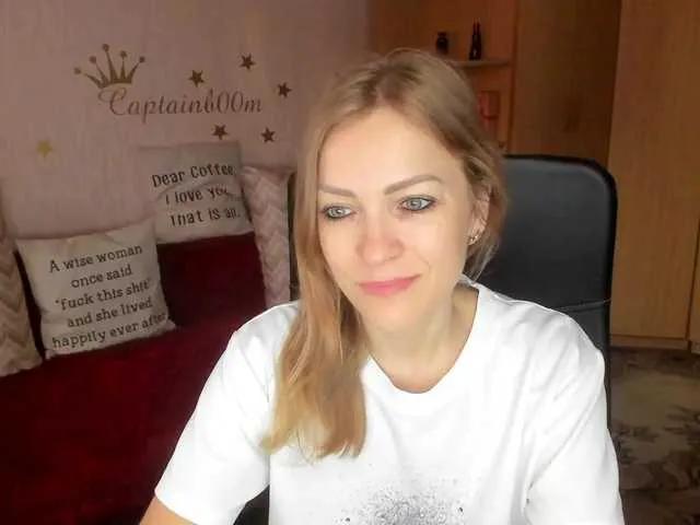 CherishSia from BongaCams
