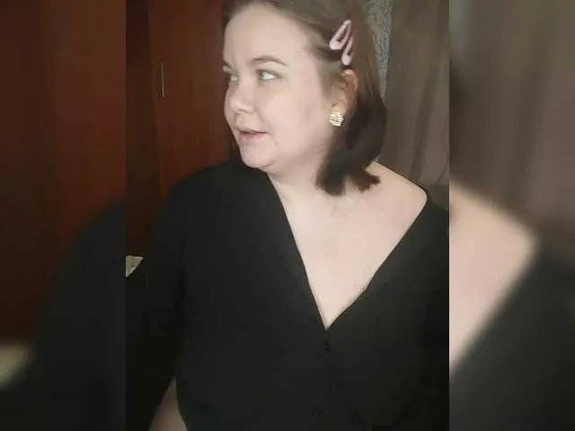 Cutecheeks from BongaCams