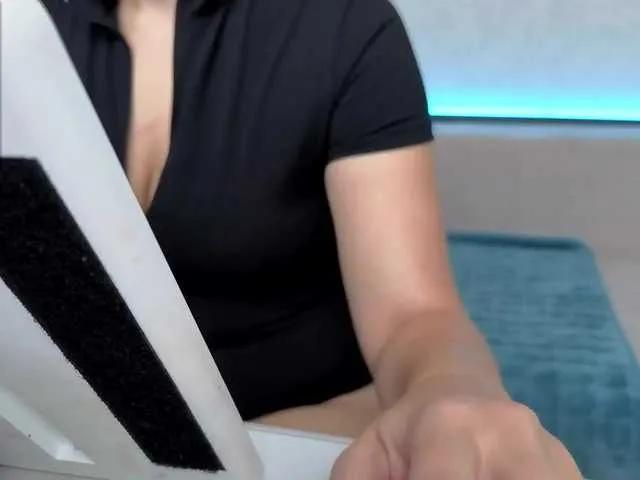 Danielea from BongaCams