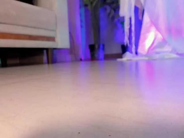 Explore BongaCams's EsmeraldaGrace EsmeraldaGrace from BongaCams