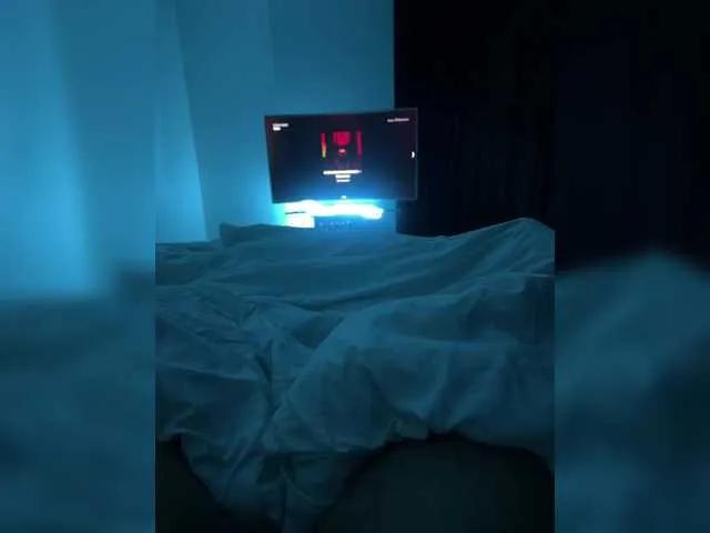 GiftedPers from BongaCams