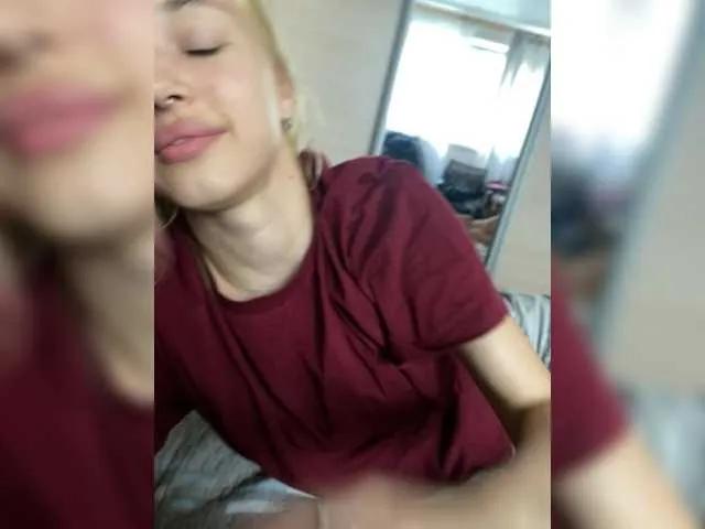 Naked LinaTwins wants you to fuck their body now LinaTwins from BongaCams