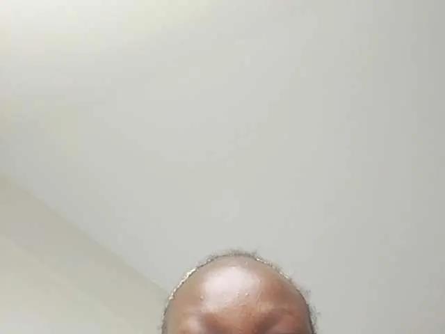 Lustrouscharm from BongaCams