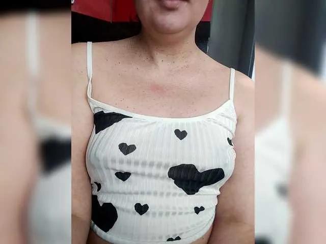 Mia883 from BongaCams