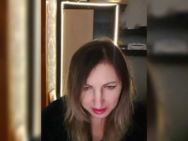 Nushka1939 from BongaCams