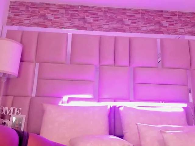 Watch BongaCams's ShaniaBrown ShaniaBrown from BongaCams