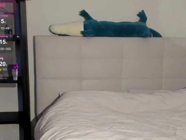 Try sexy stripper Tune-Godness Tune-Godness from BongaCams