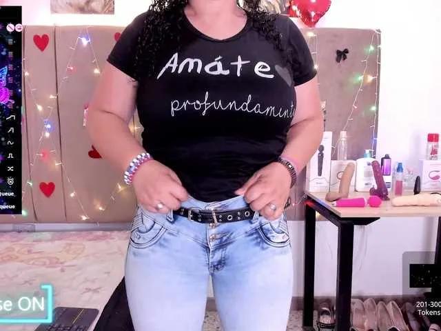 Masturbate to Zalymature, she wants to masturbate for you Zalymature from BongaCams