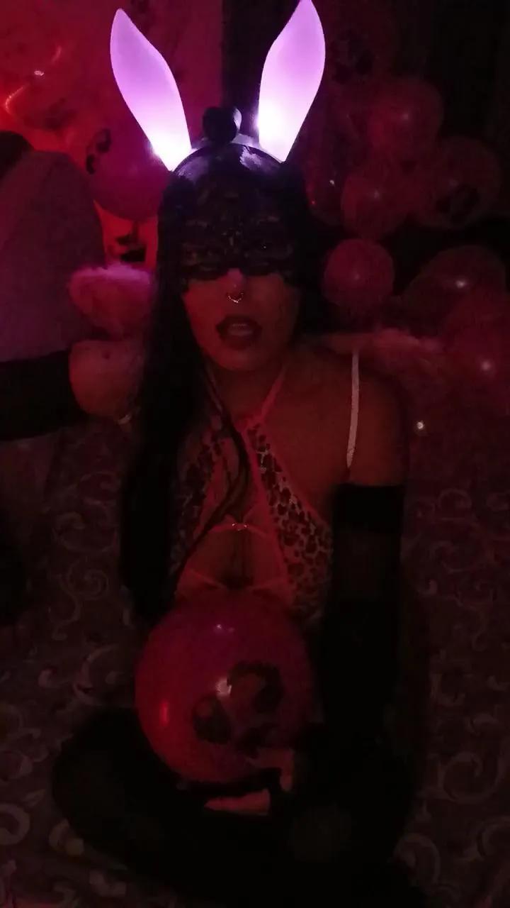 Naked Adelaide986 wants you to fuck her body now Adelaide986 from Cam4