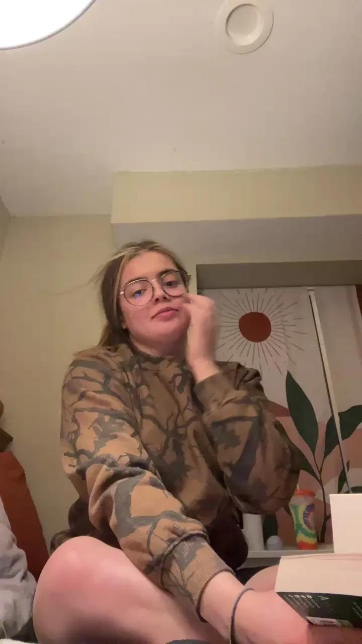 Explore Cam4's Bbyjewel bbyjewel from Cam4