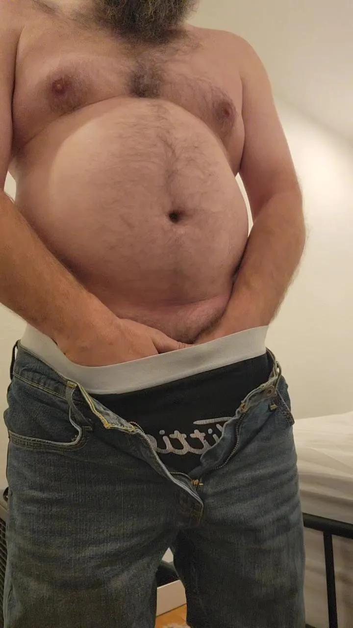 Try Cam4's BeardedDoDoBird BeardedDoDoBird from Cam4