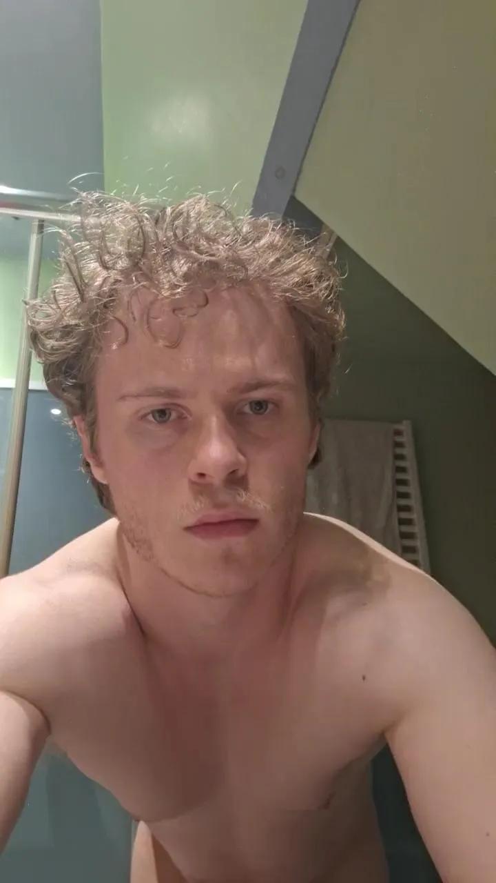 Cute Blondyguyyy wants you to fuck his body now blondyguyyy from Cam4