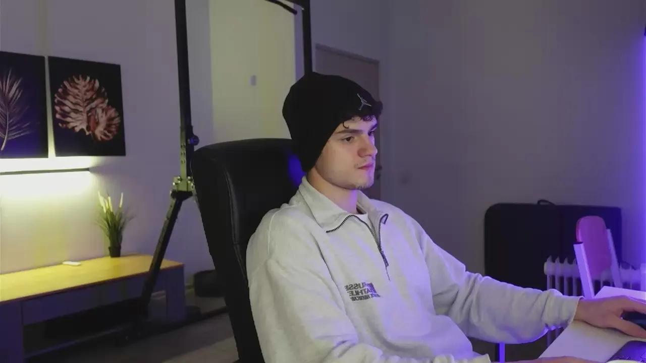 Discover Brad_Holloway1, he wants to masturbate for you Brad_Holloway1 from Cam4