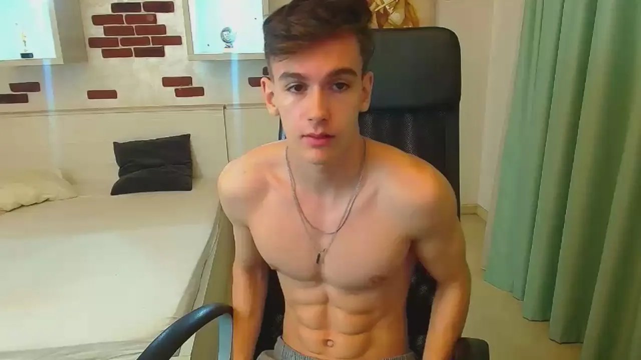 Slutty BradyFlint wants you to fuck his body now BradyFlint from Cam4