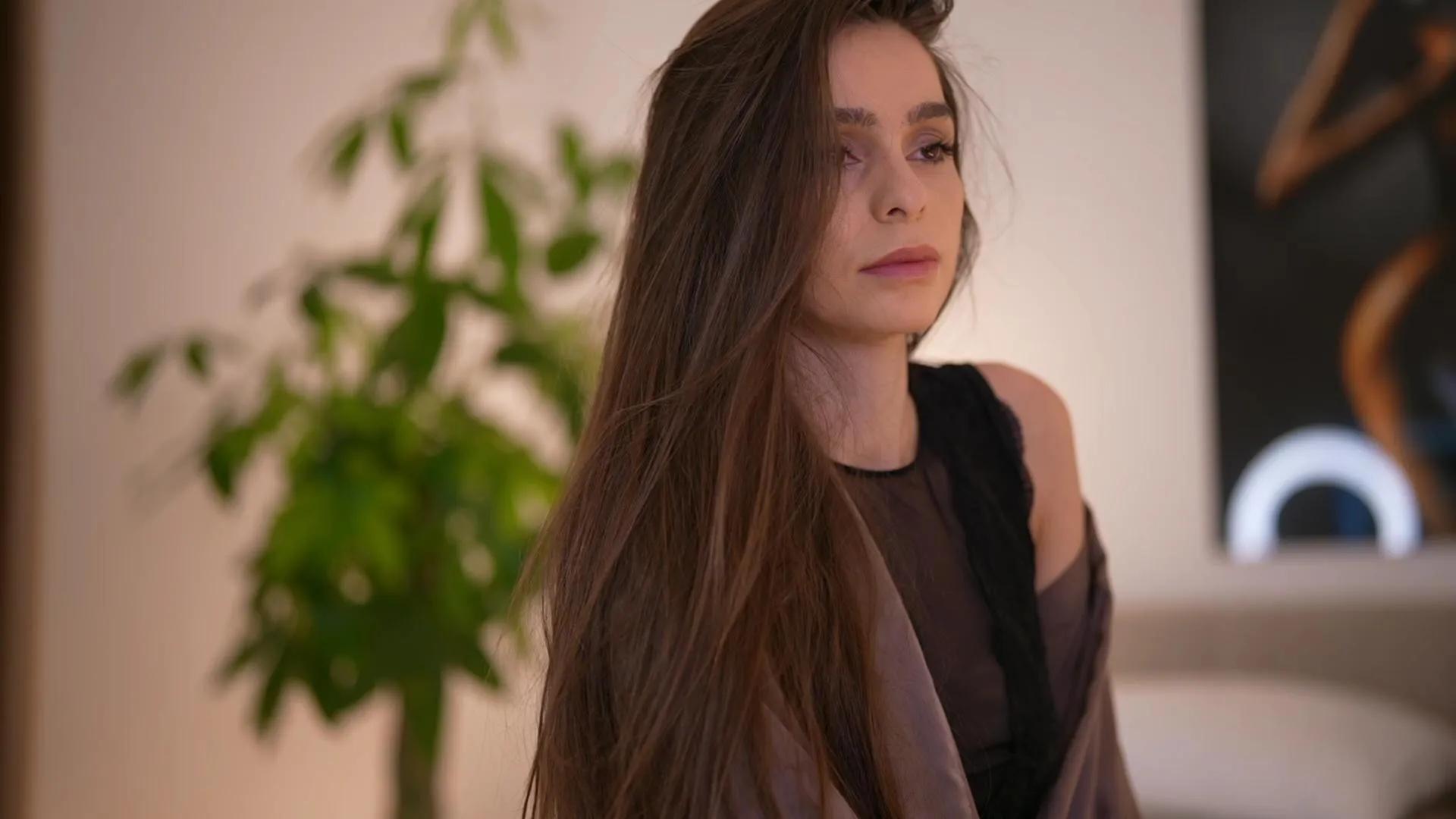 Slutty Dovia wants you to fuck her body now Dovia from Cam4