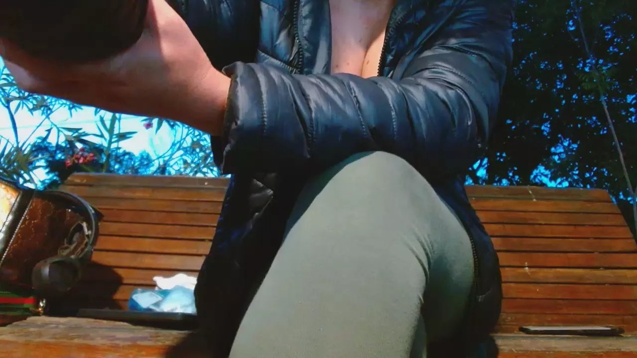 French_Claire25 from Cam4