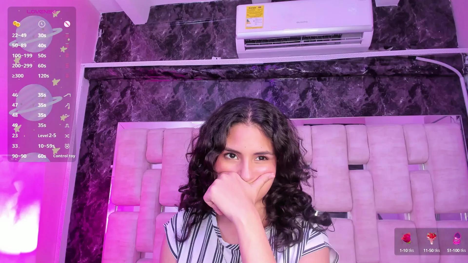 Discover HadaKiss, she wants to masturbate for you HadaKiss from Cam4