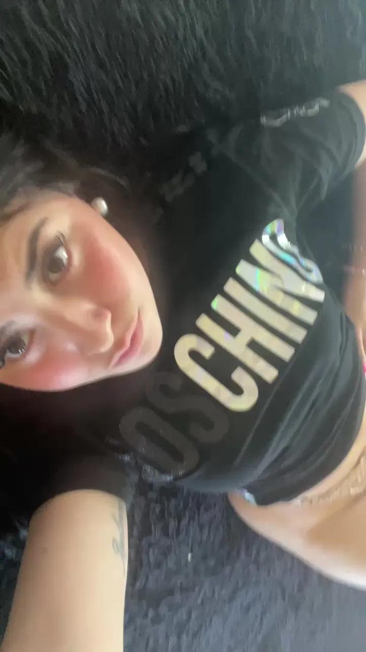 Cute Hottll2 wants you to fuck her body now hottll2 from Cam4