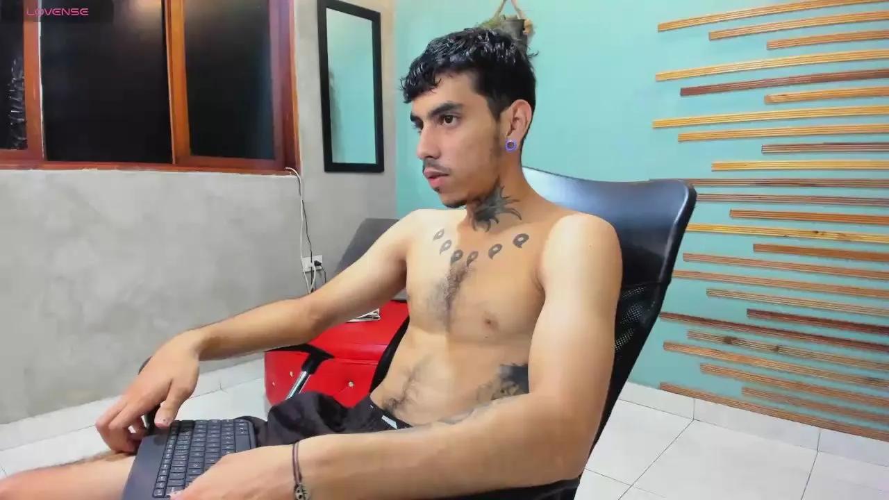 jharol_cardona from Cam4