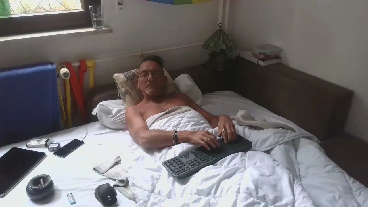 Offline kandyffm on Cam4