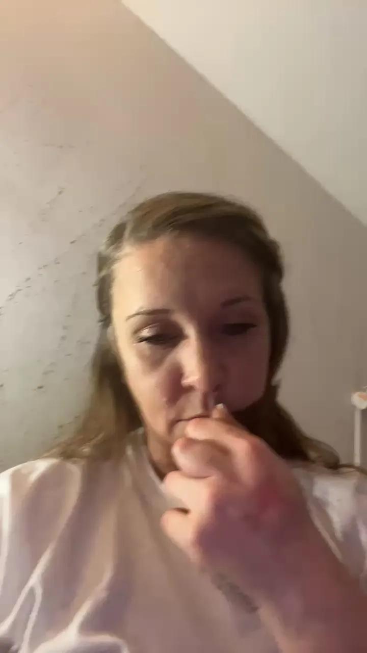 lovelie420 from Cam4