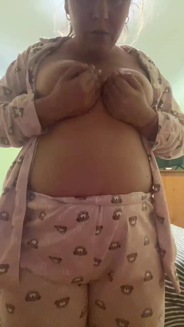 Explore Marietess87, she wants to masturbate for you Marietess87 from Cam4