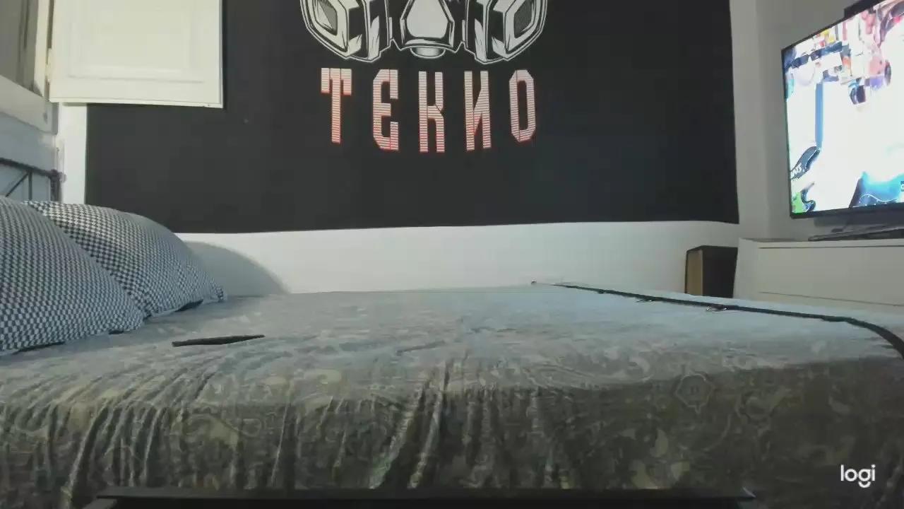 MartesBratty from Cam4