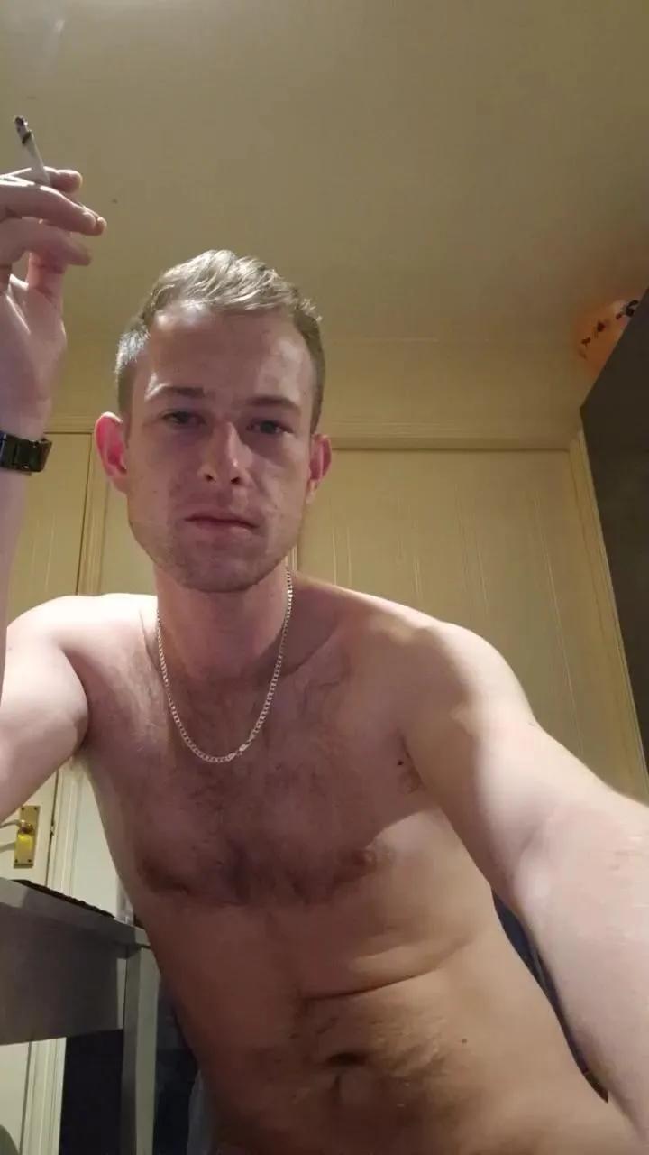 Naughtyvirgin22 from Cam4