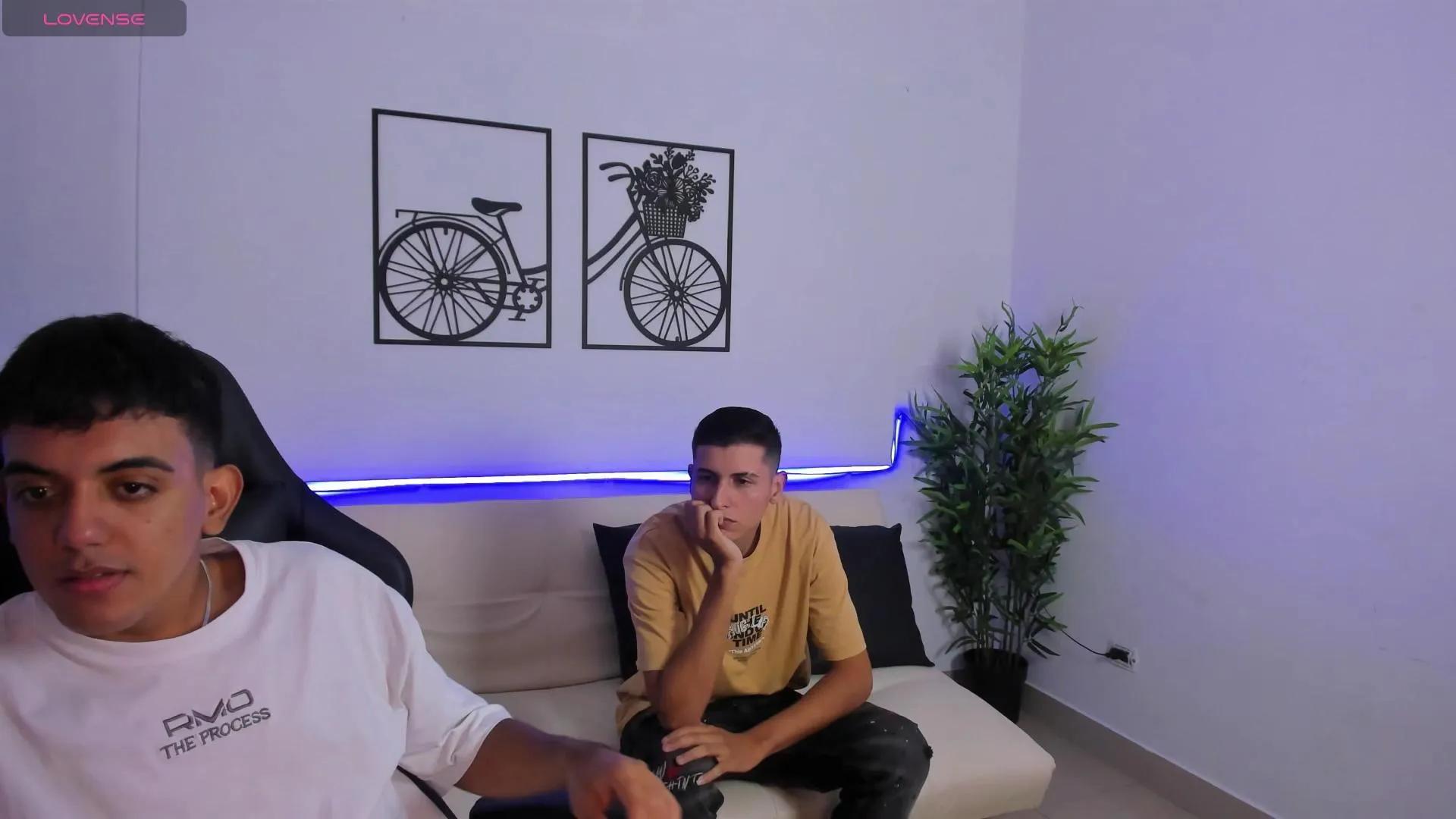 Sweet Nobody_knows01 wants you to fuck their body now nobody_knows01 from Cam4