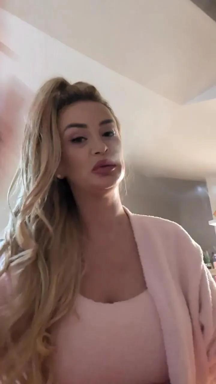 NyxBaroness from Cam4