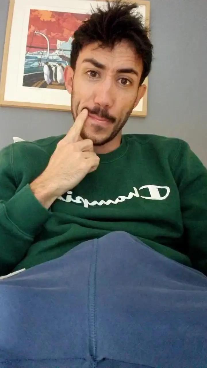 Watch Cam4's PenisAVoir PenisAVoir from Cam4