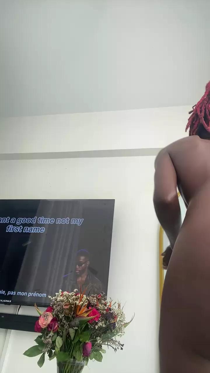 Masturbate to Cam4's Petitebouncy Petitebouncy from Cam4