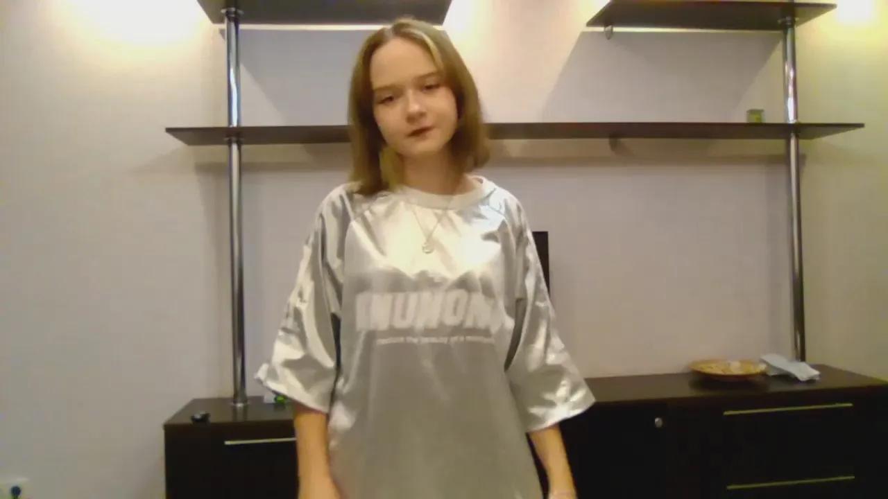 Discover RemonaBoulton, she wants to masturbate for you RemonaBoulton from Cam4