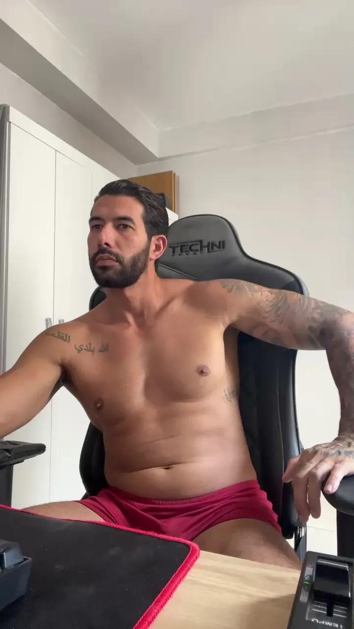 Saradoalto23 from Cam4