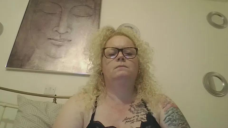 Discover 49 years old Spicy_mature from Cam4 Spicy_mature from Cam4