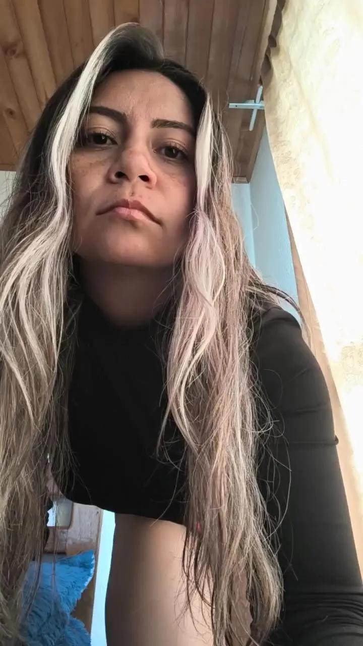 Try SsweetBlueberry, she wants to masturbate for you SsweetBlueberry from Cam4