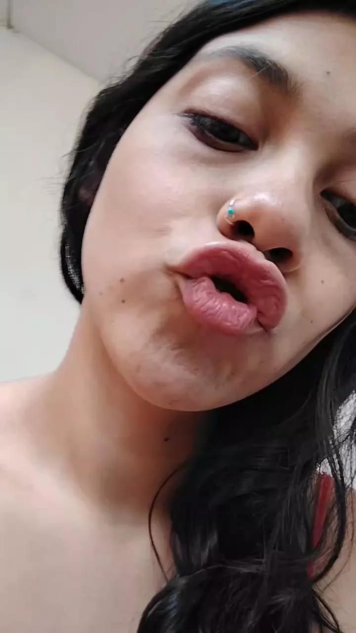 sweet_scarlett_ from Cam4