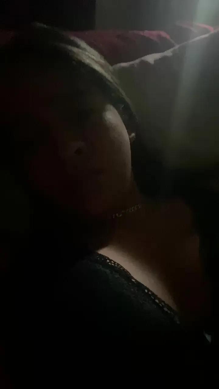 Discover Cam4's Thathah22 Thathah22 from Cam4