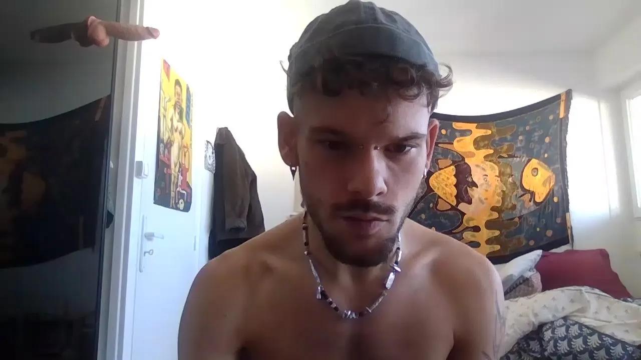 Discover 21 years old yourb0i from Cam4 yourb0i from Cam4