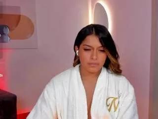 Explore sexy camslut Amandaconnerx amandaconnerx from CamSoda