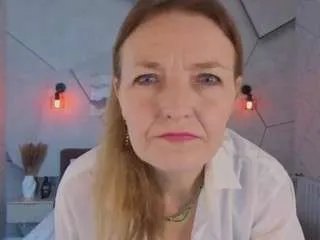 angelina-relax from CamSoda