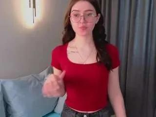 Explore sexy stripper Bessieturner bessieturner from CamSoda