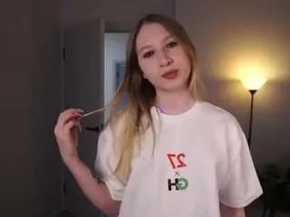 elenevess from CamSoda