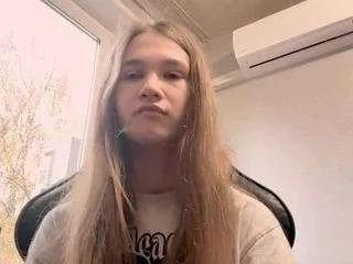 Discover Elodienielsen, she wants to masturbate for you elodienielsen from CamSoda