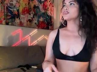 kanary from CamSoda