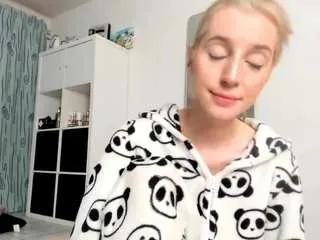 Masturbate to slutty escort Kenziedawton kenziedawton from CamSoda